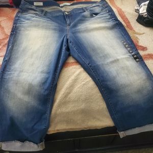 Crop Boyfriend Stretch Mid-Rise Jeans